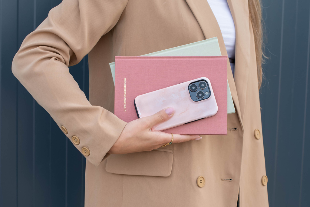 Waar vind ik de leukste roze telefoonhoesjes?